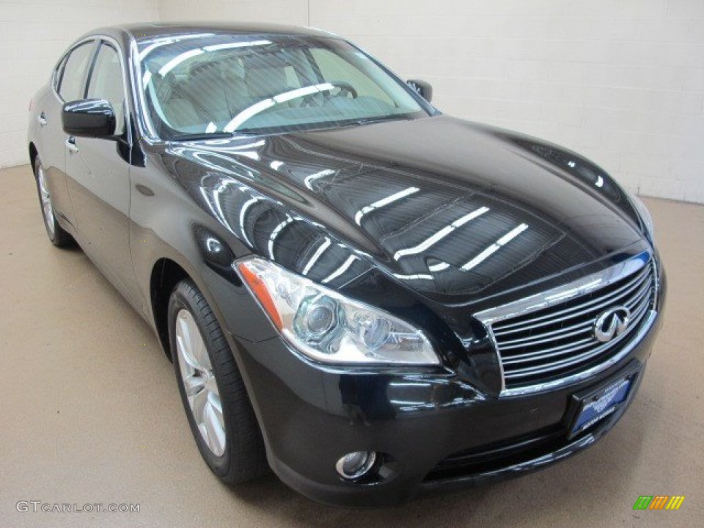 Black Obsidian Infiniti M