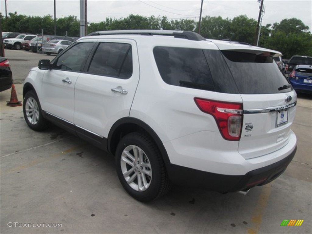 2014 Explorer XLT - Oxford White / Charcoal Black photo #4