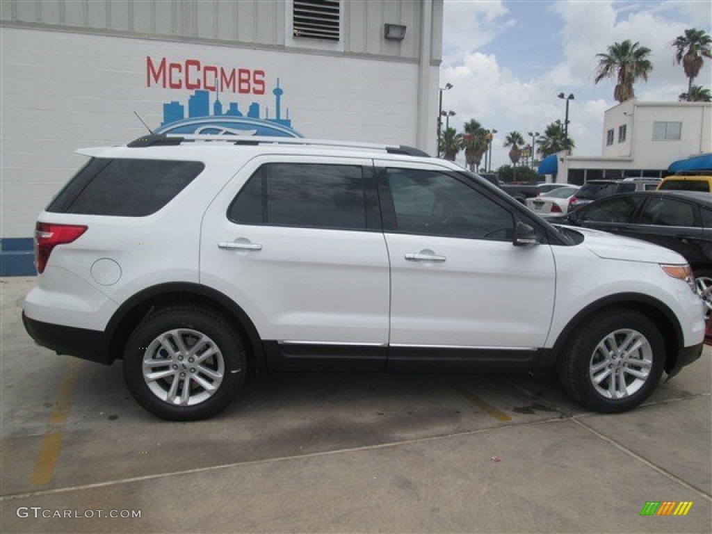 2014 Explorer XLT - Oxford White / Charcoal Black photo #7