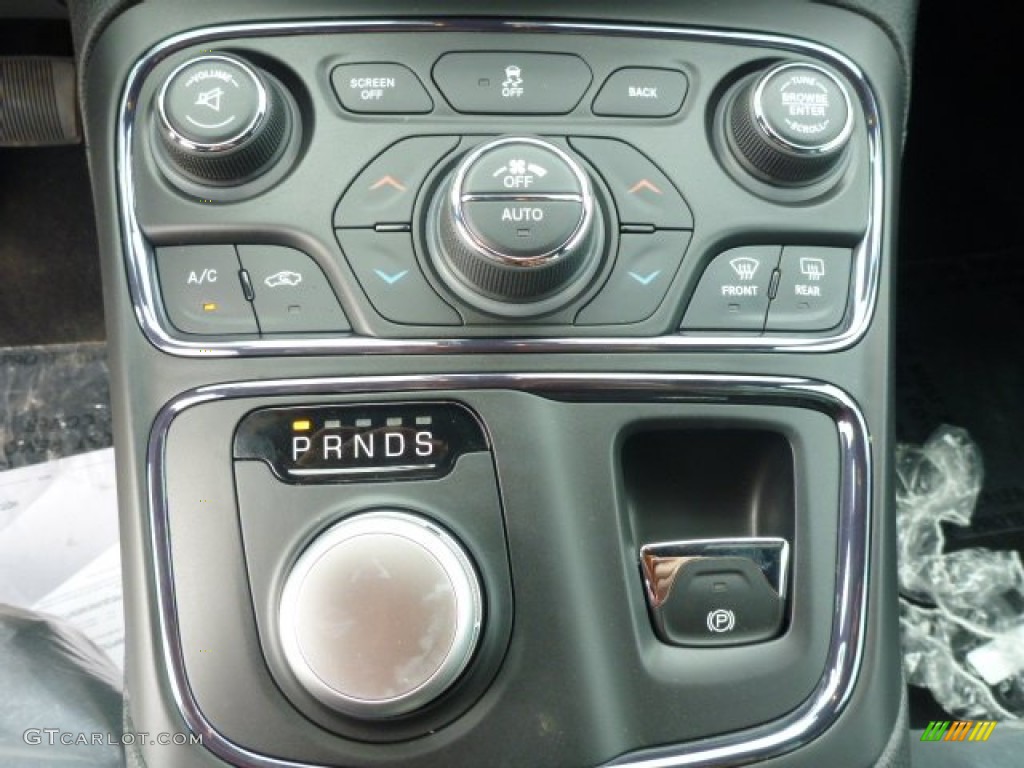 2015 Chrysler 200 S Controls Photo #94700230