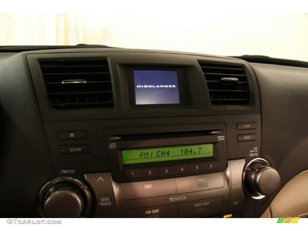 2010 Toyota Highlander SE Controls Photo #94704162