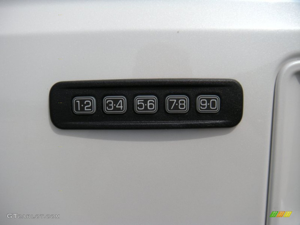 2015 F250 Super Duty Lariat Crew Cab 4x4 - White Platinum / Black photo #16