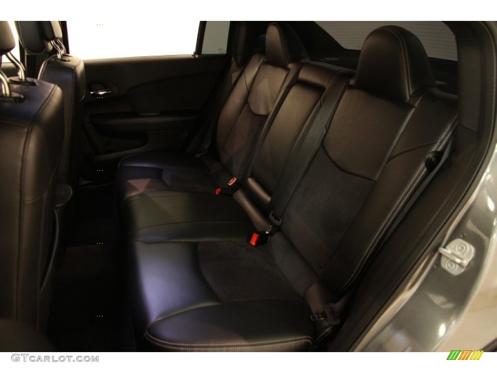 2011 200 S - Tungsten Metallic / Black photo #15