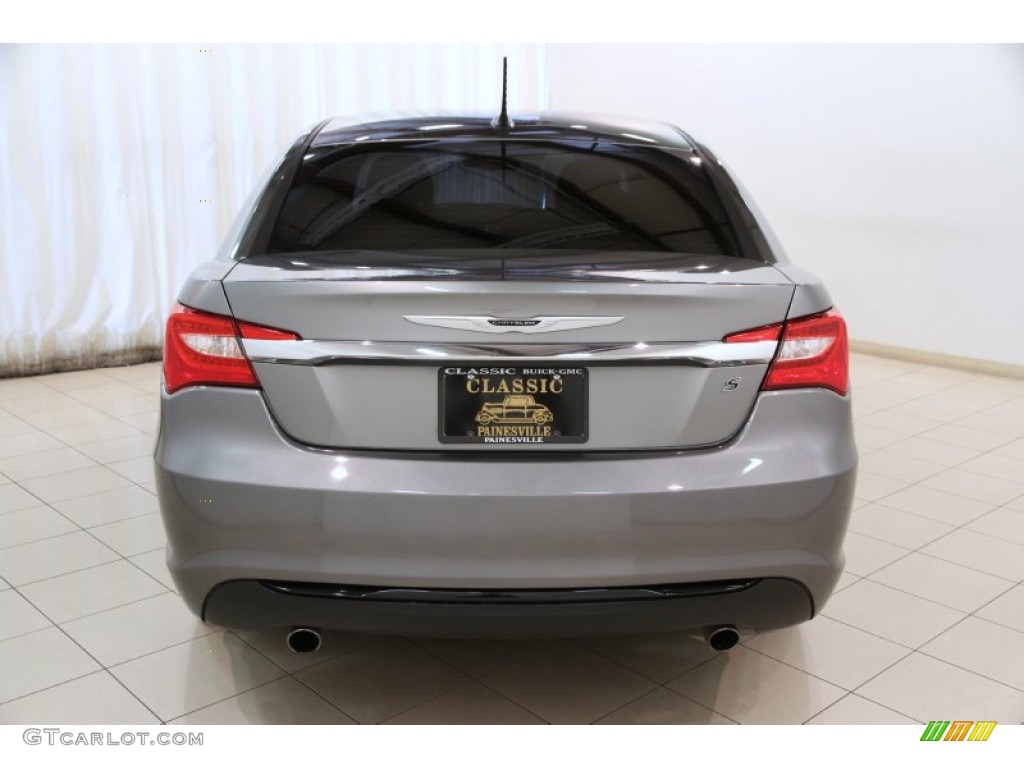 2011 200 S - Tungsten Metallic / Black photo #16