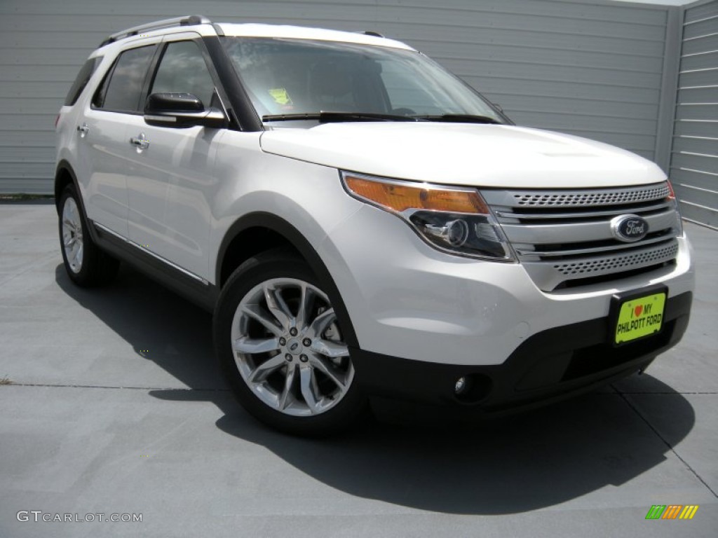 2014 Explorer XLT - White Platinum / Charcoal Black photo #2