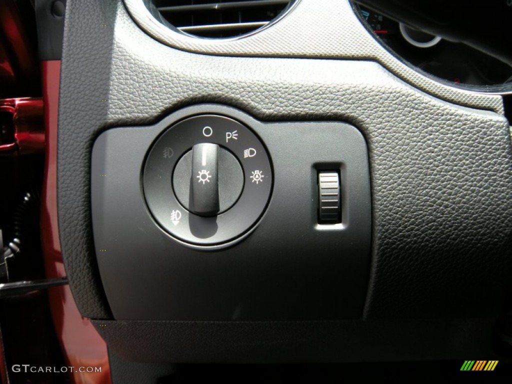 2014 Ford Mustang V6 Coupe Controls Photos