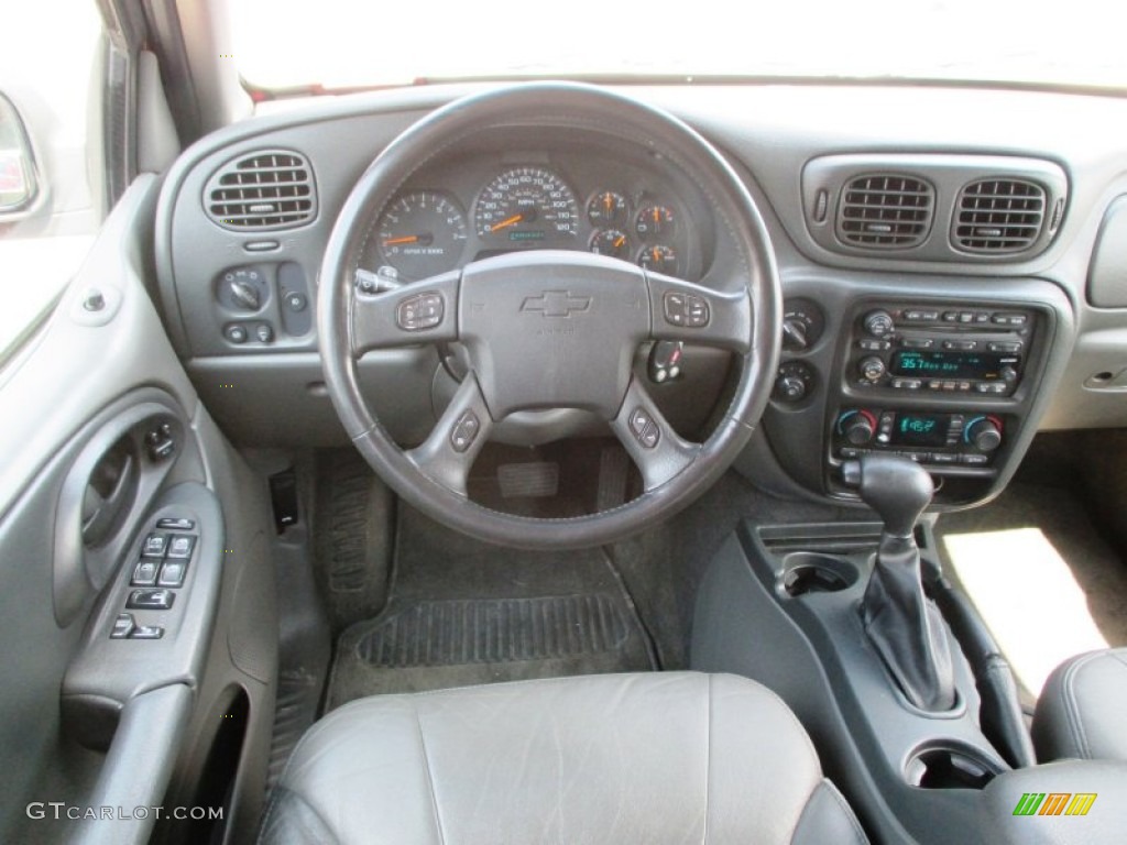 2002 TrailBlazer LTZ 4x4 - Majestic Red Metallic / Dark Pewter photo #20