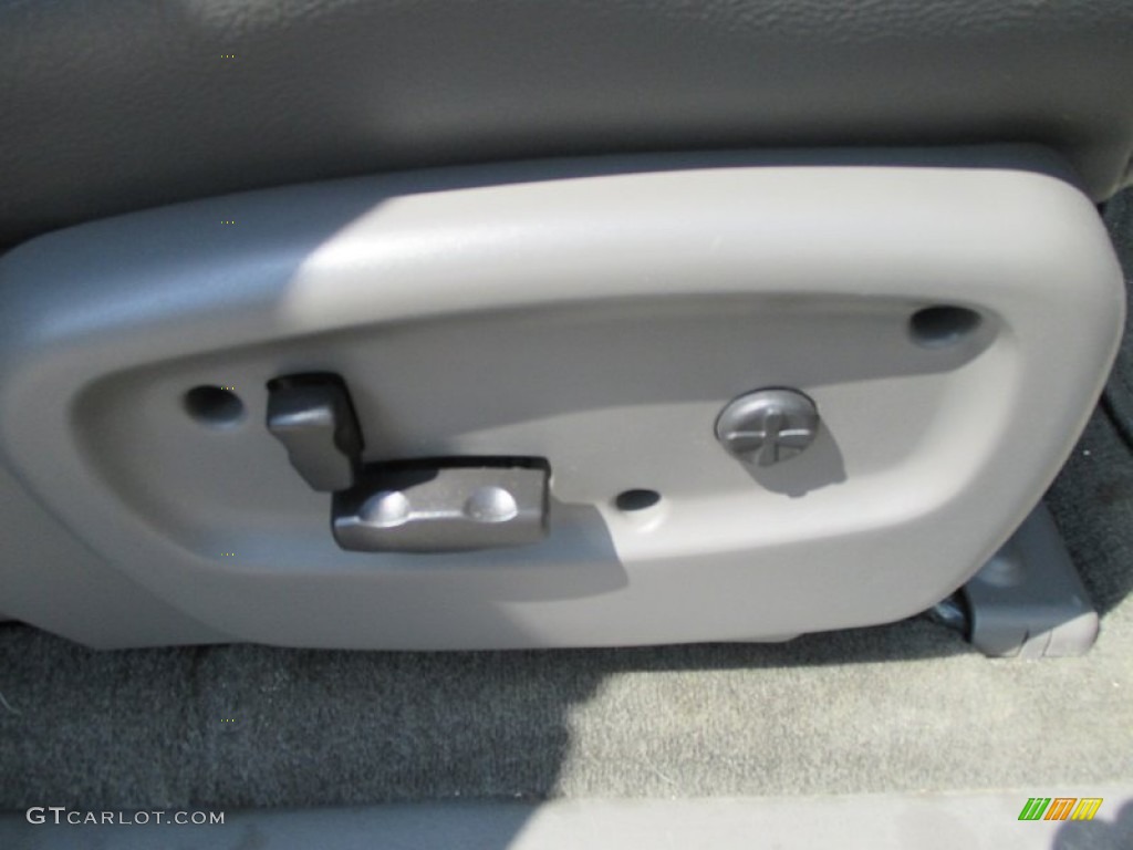 2002 TrailBlazer LTZ 4x4 - Majestic Red Metallic / Dark Pewter photo #31