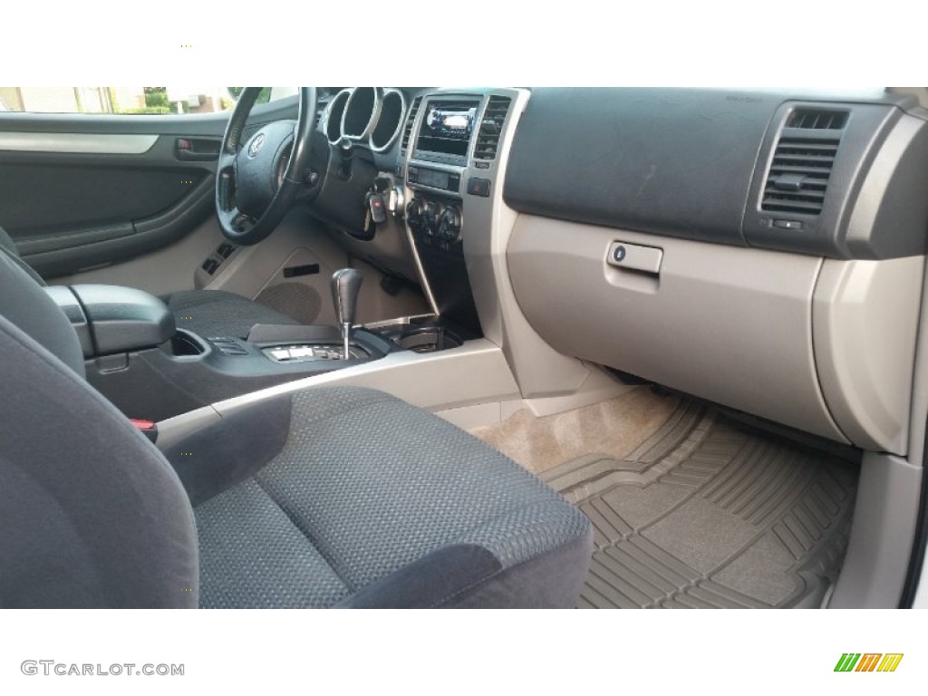 2004 4Runner SR5 4x4 - Natural White / Stone photo #9