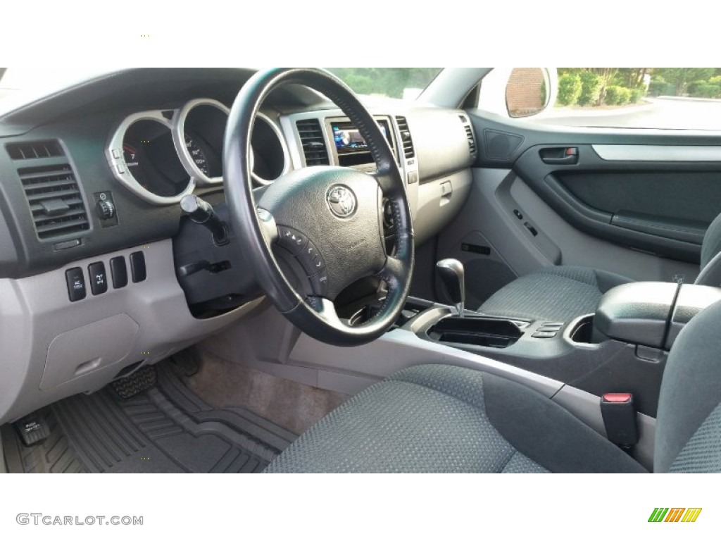 2004 4Runner SR5 4x4 - Natural White / Stone photo #15