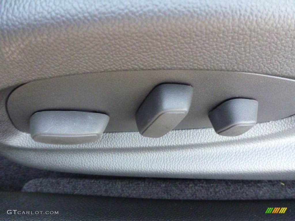 2015 Chevrolet Impala LT Controls Photo #94726827