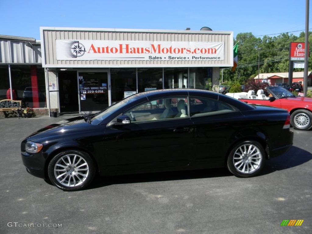 2009 C70 T5 Convertible - Solid Black / Calcite photo #2