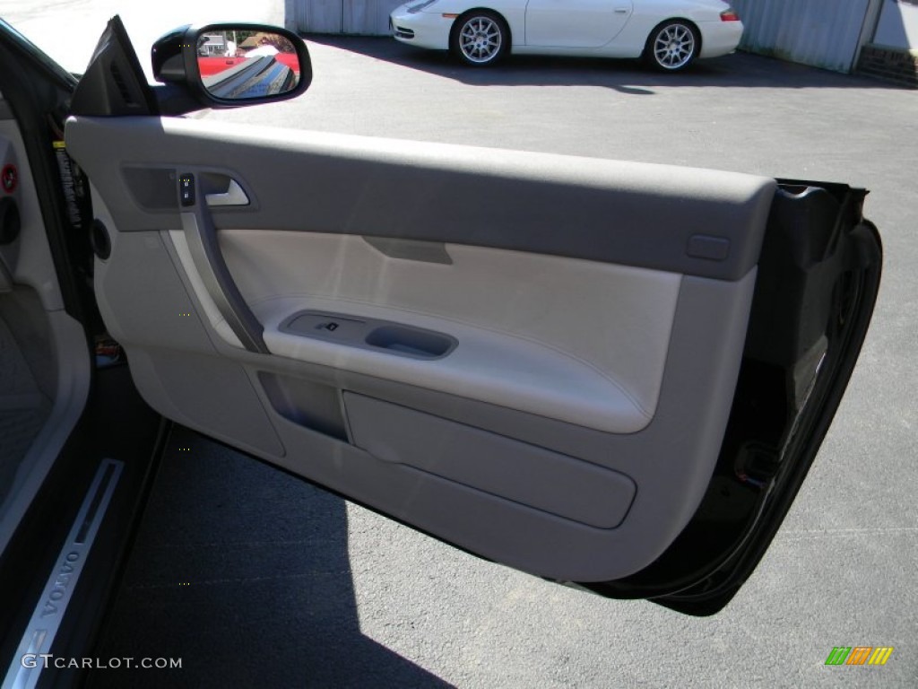 2009 C70 T5 Convertible - Solid Black / Calcite photo #32