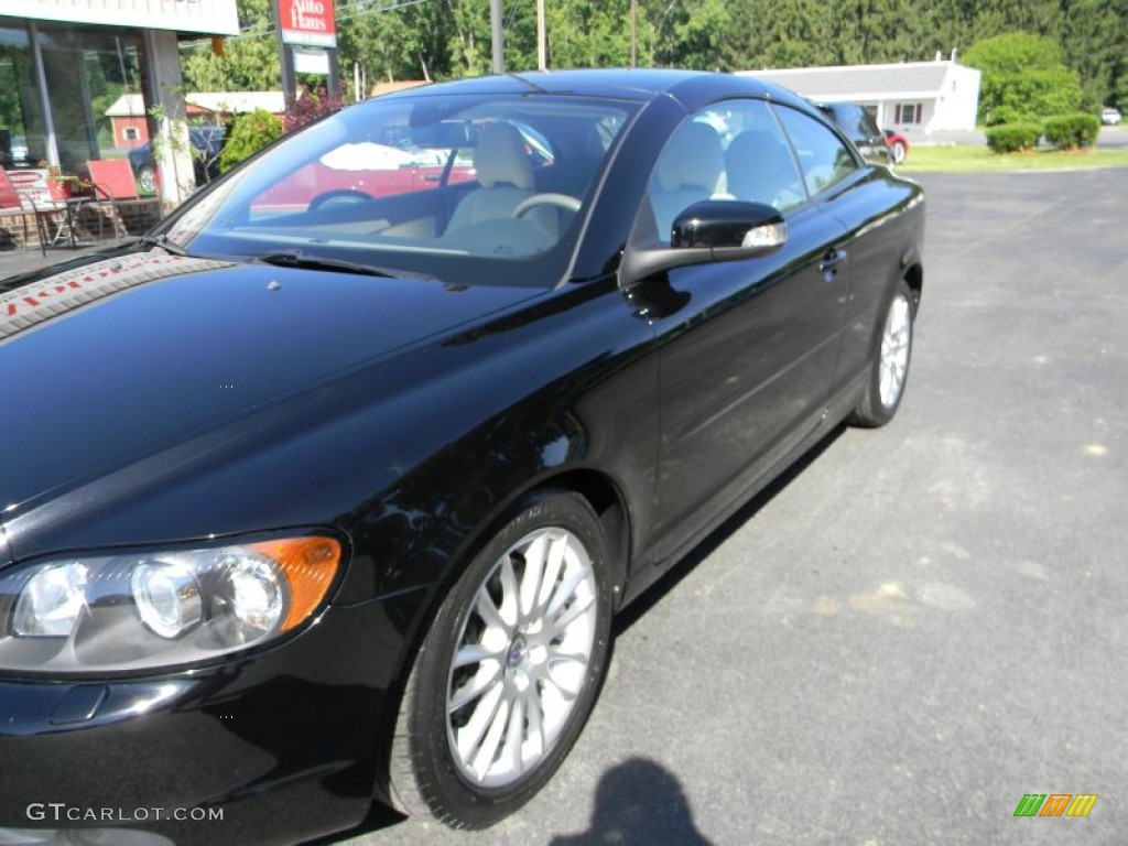 2009 C70 T5 Convertible - Solid Black / Calcite photo #44