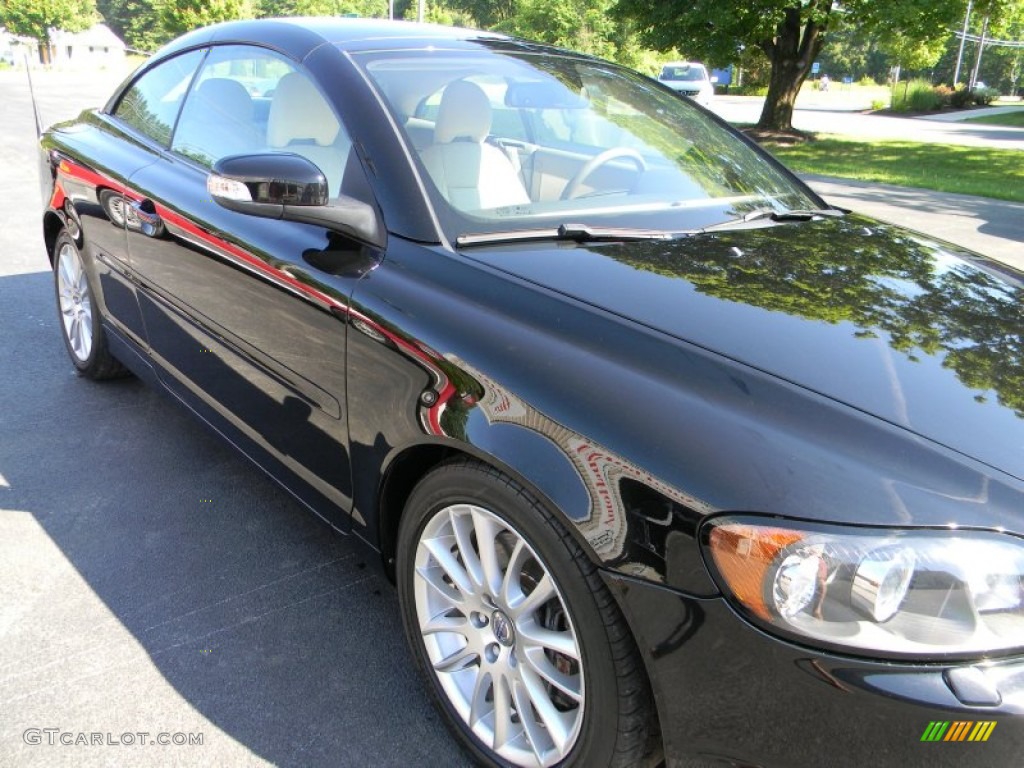2009 C70 T5 Convertible - Solid Black / Calcite photo #45