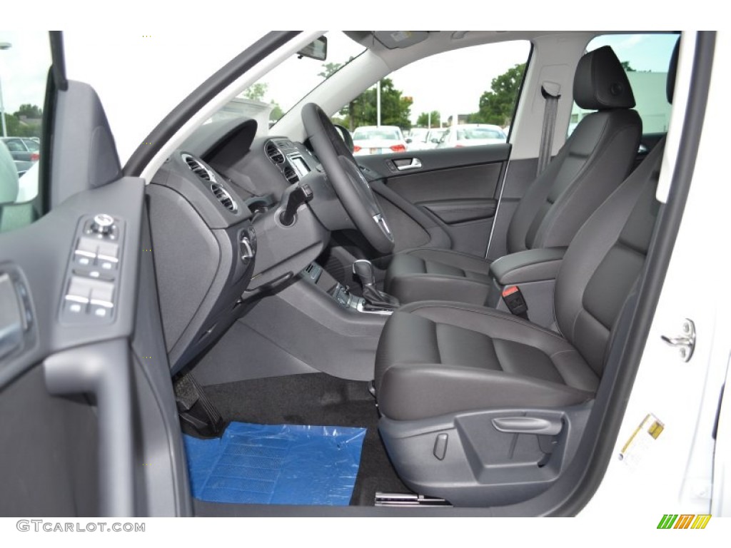 Black Interior 2014 Volkswagen Tiguan SE 4Motion Photo #94734706