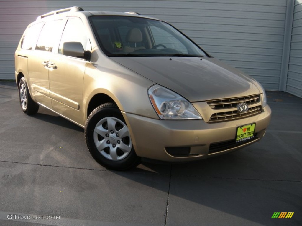 2008 Sedona LX - Sunset Gold Metallic / Beige photo #2