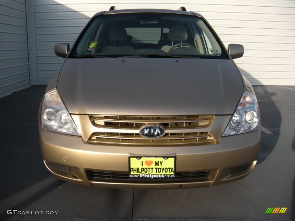 2008 Sedona LX - Sunset Gold Metallic / Beige photo #8