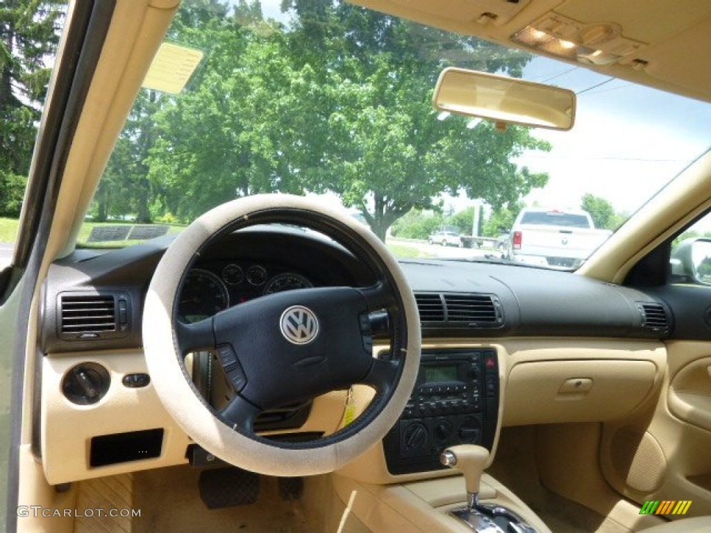 2003 Passat GLS Sedan - Fresco Green Metallic / Beige photo #14