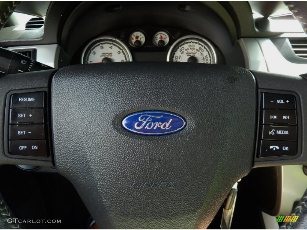2009 Ford Focus SES Coupe Steering Wheel Photos