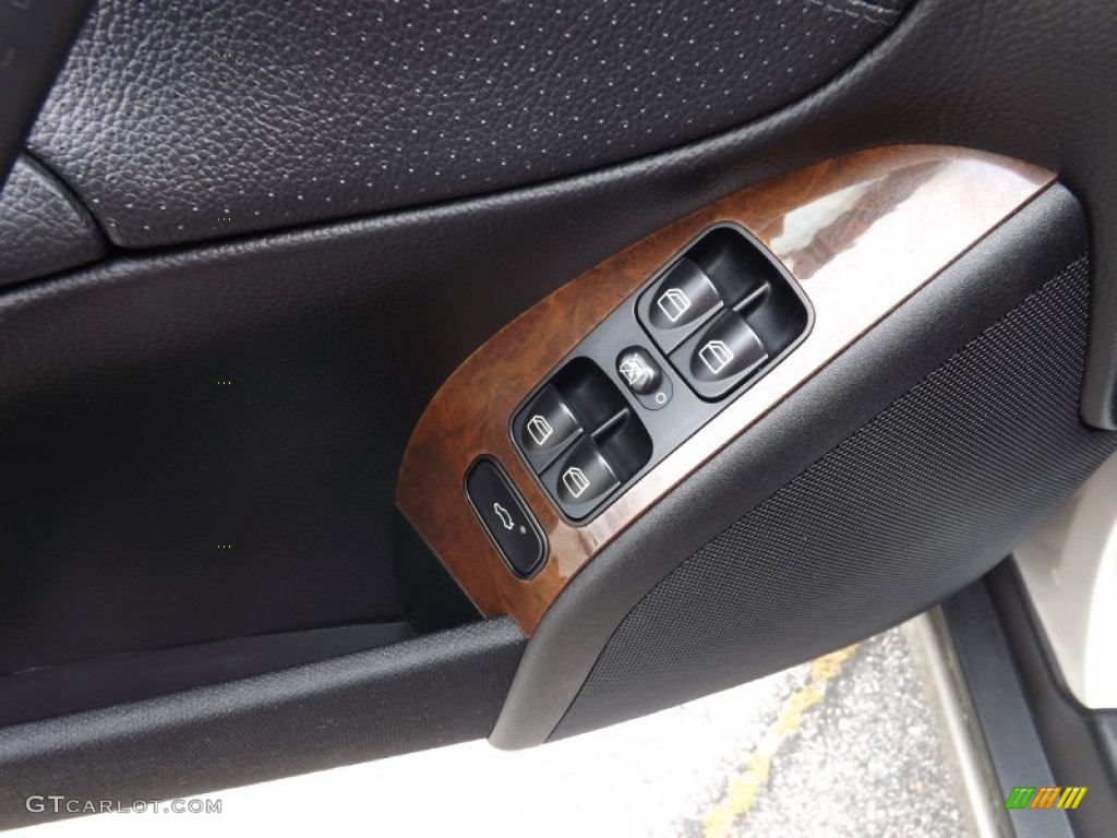 2005 Mercedes-Benz C 240 4Matic Sedan Controls Photos