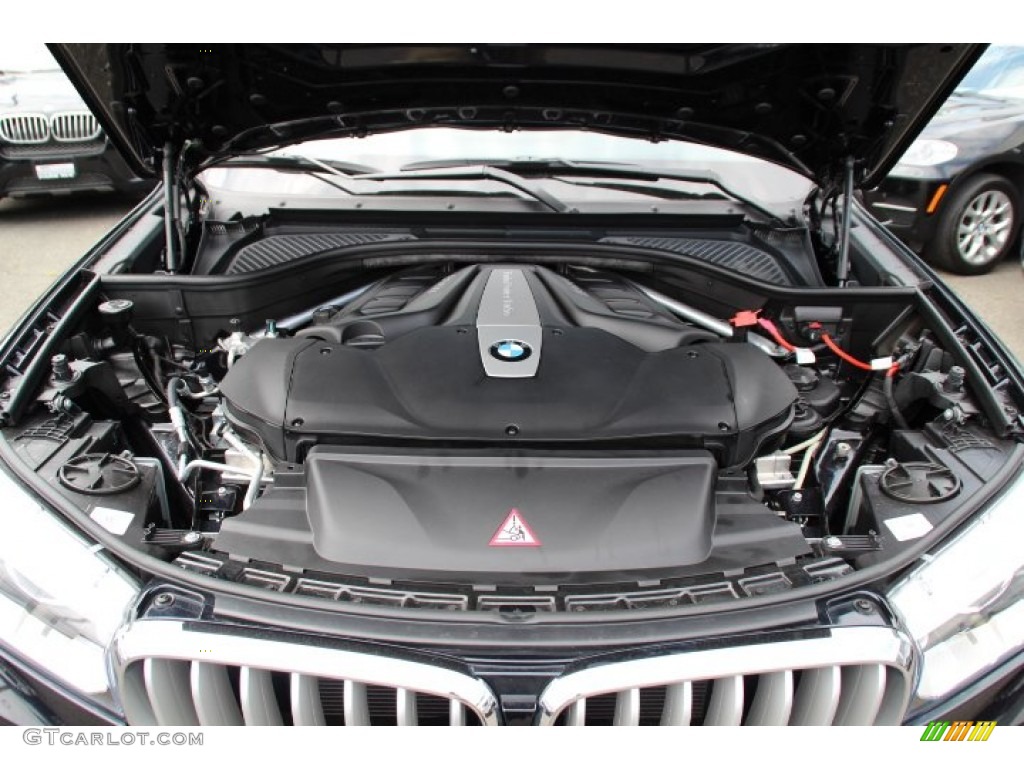 2014 BMW X5 xDrive50i Engine Photos