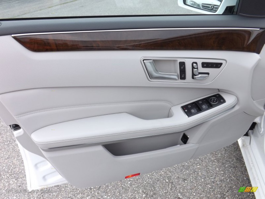 2014 Mercedes-Benz E 350 4Matic Sedan Gray/Dark Gray Door Panel Photo #94746571
