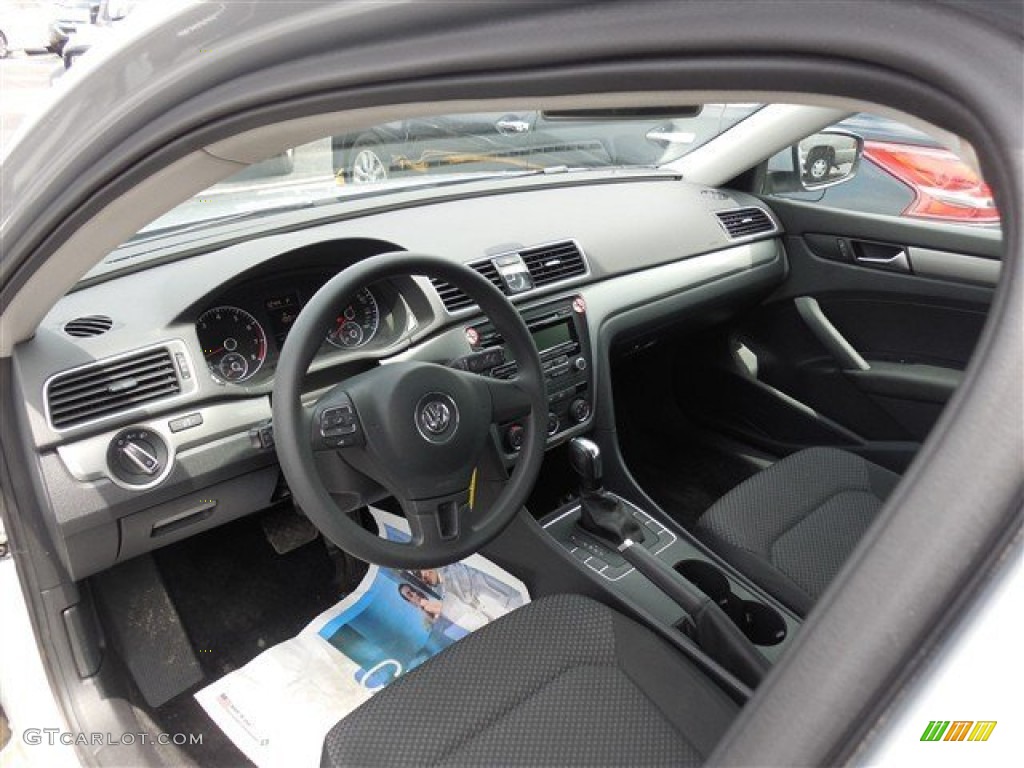 2014 Volkswagen Passat 2.5L S Interior Color Photos