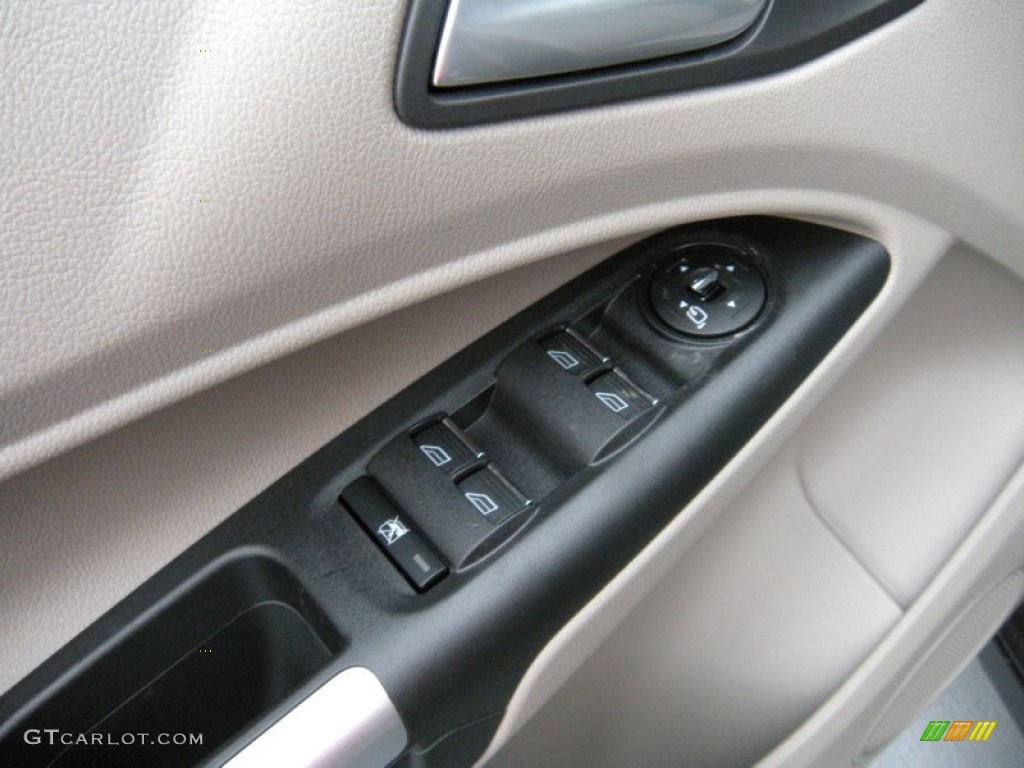 2014 Ford Transit Connect Titanium Wagon Controls Photo #94748473