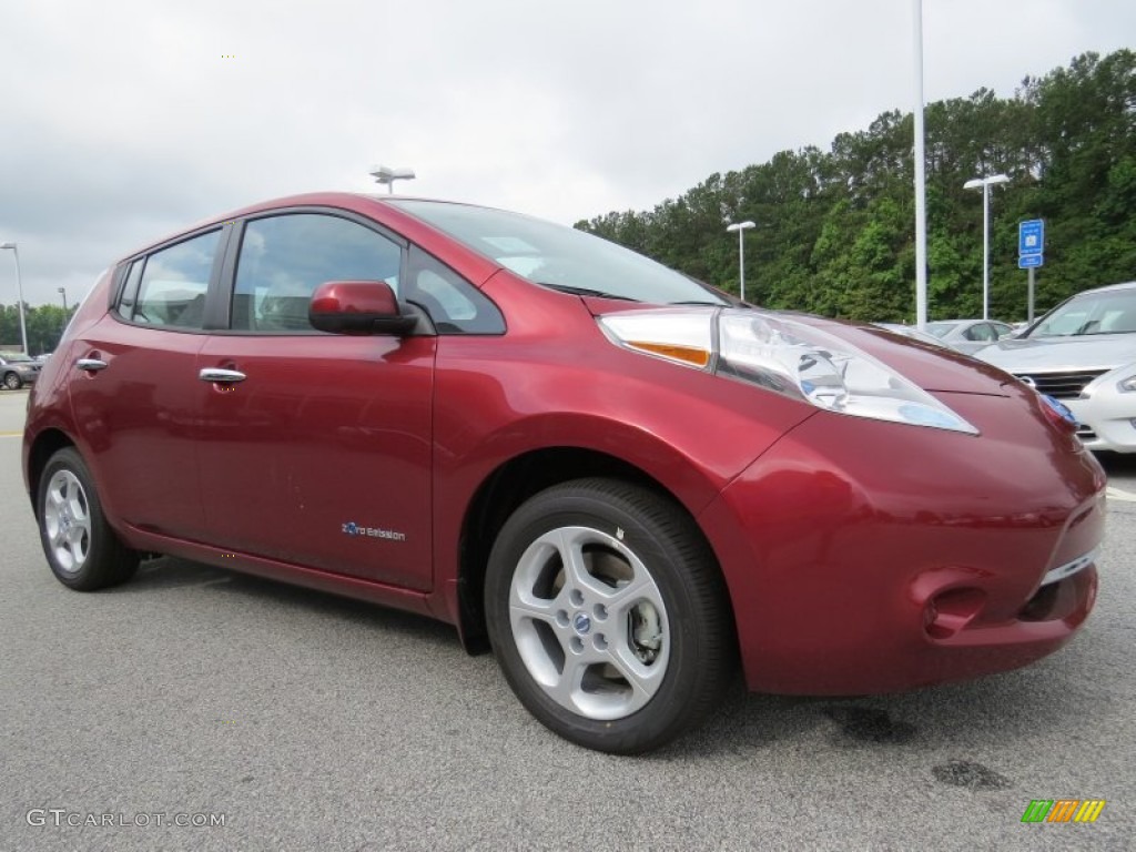 2014 Nissan LEAF SV Exterior Photos