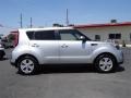 2014 Bright Silver Kia Soul 1.6  photo #2