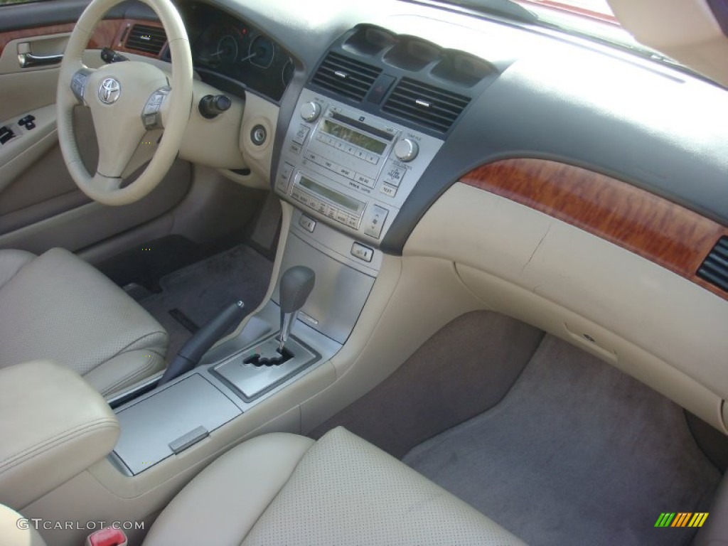 2007 Solara SLE V6 Convertible - Absolutely Red / Ivory photo #21