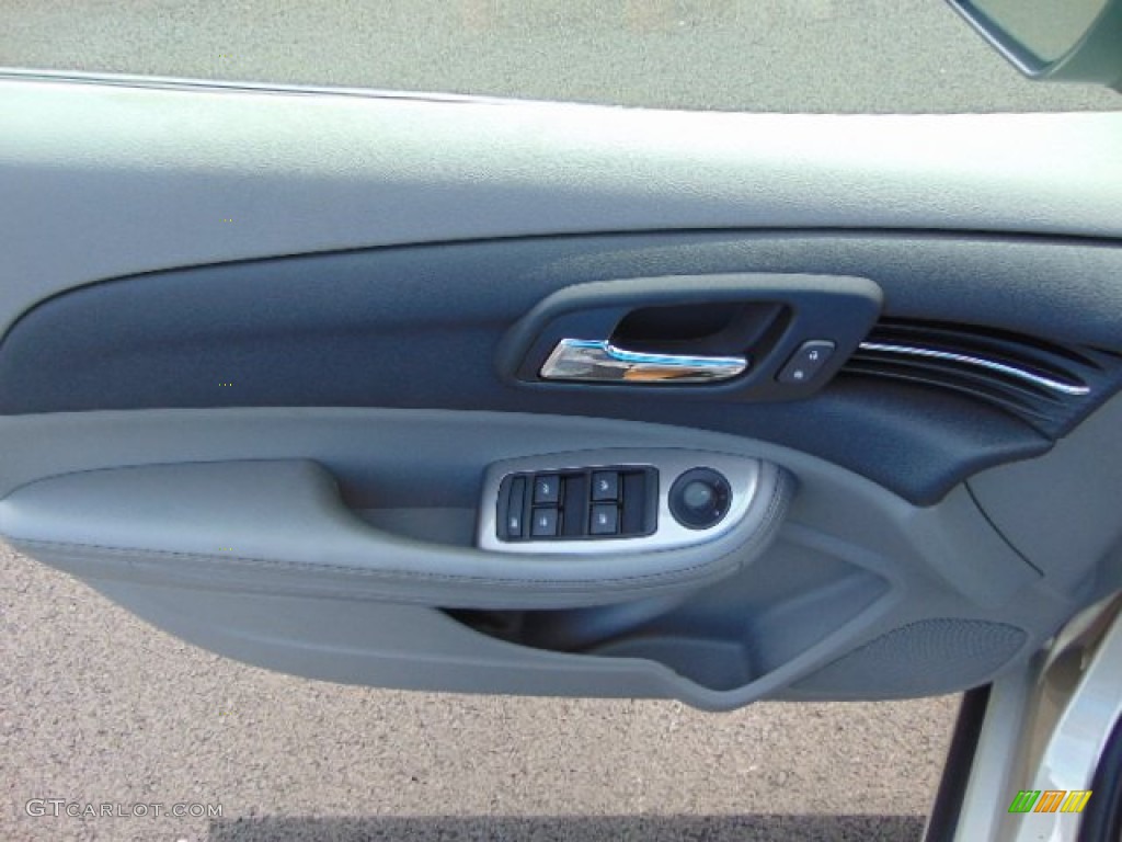 2015 Malibu LS - Champagne Silver Metallic / Jet Black/Titanium photo #8