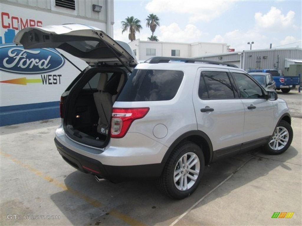 2015 Explorer FWD - Ingot Silver / Medium Light Stone photo #14