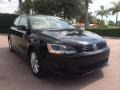 Black - Jetta SE Sedan Photo No. 7