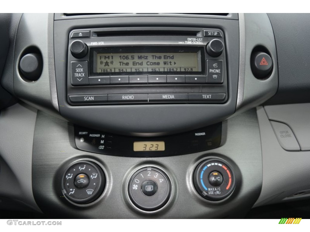 2012 Toyota RAV4 I4 Controls Photos