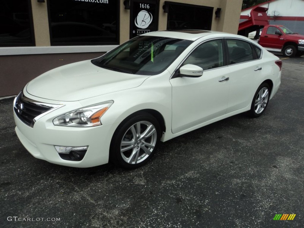 Pearl White Nissan Altima