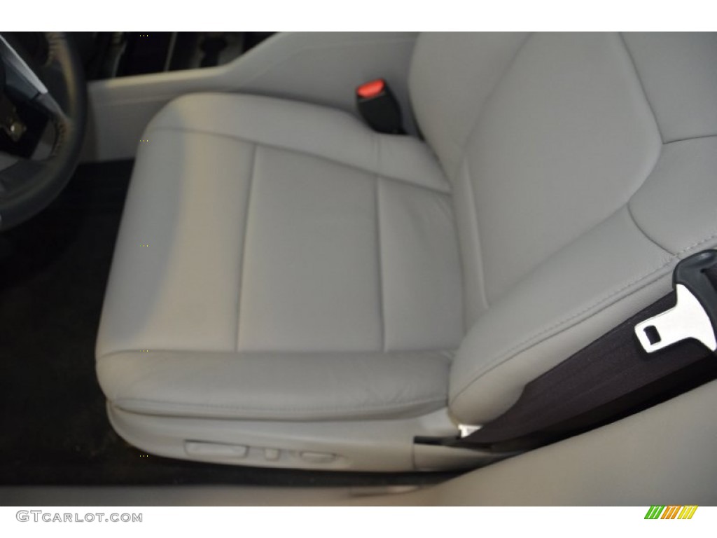 2015 Pilot EX-L - Taffeta White / Gray photo #10