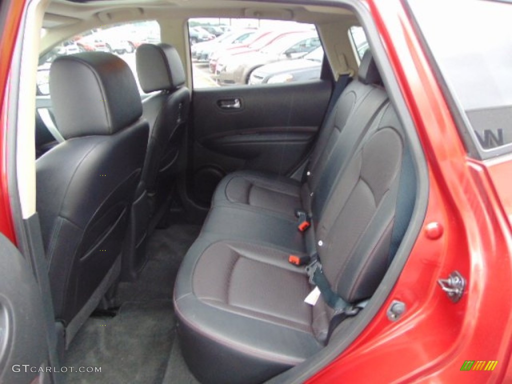 2011 Rogue SL AWD - Cayenne Red / Black photo #16