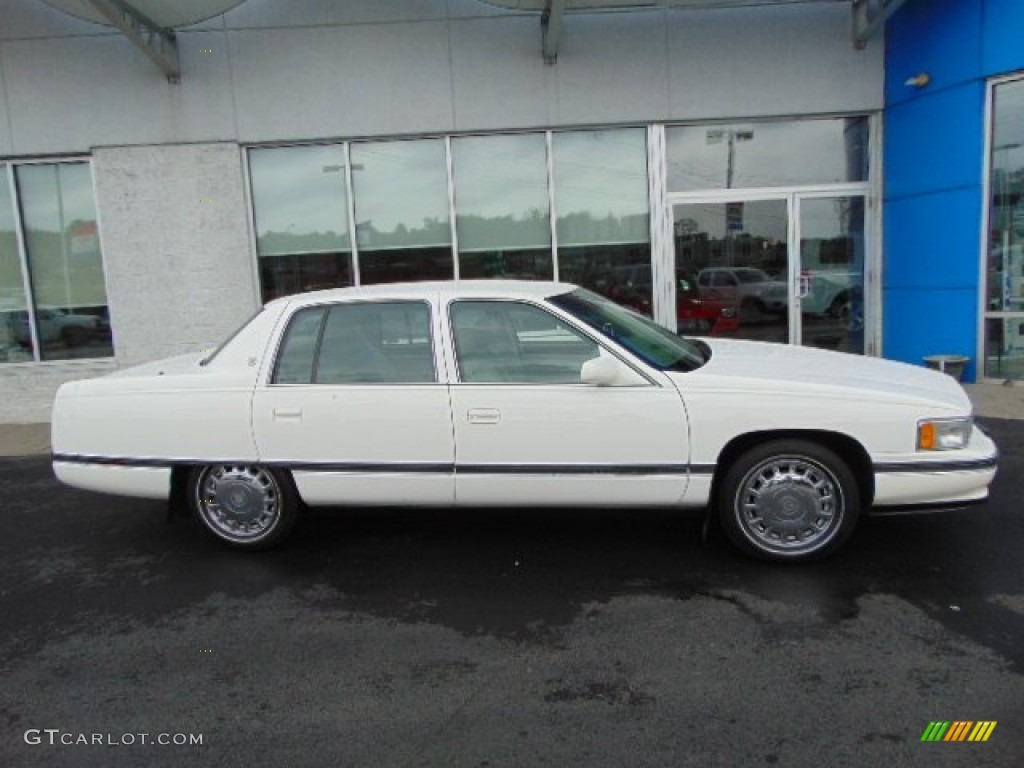 1996 DeVille Sedan - White / Gray photo #2