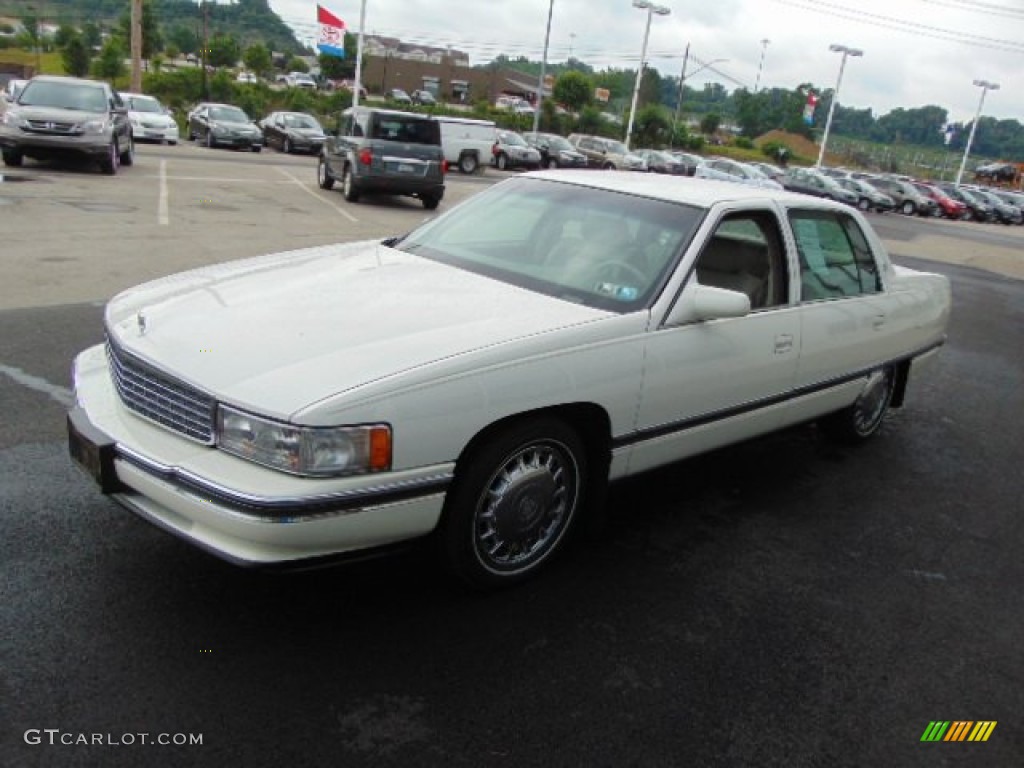 White 1996 Cadillac DeVille Sedan Exterior Photo #94786458