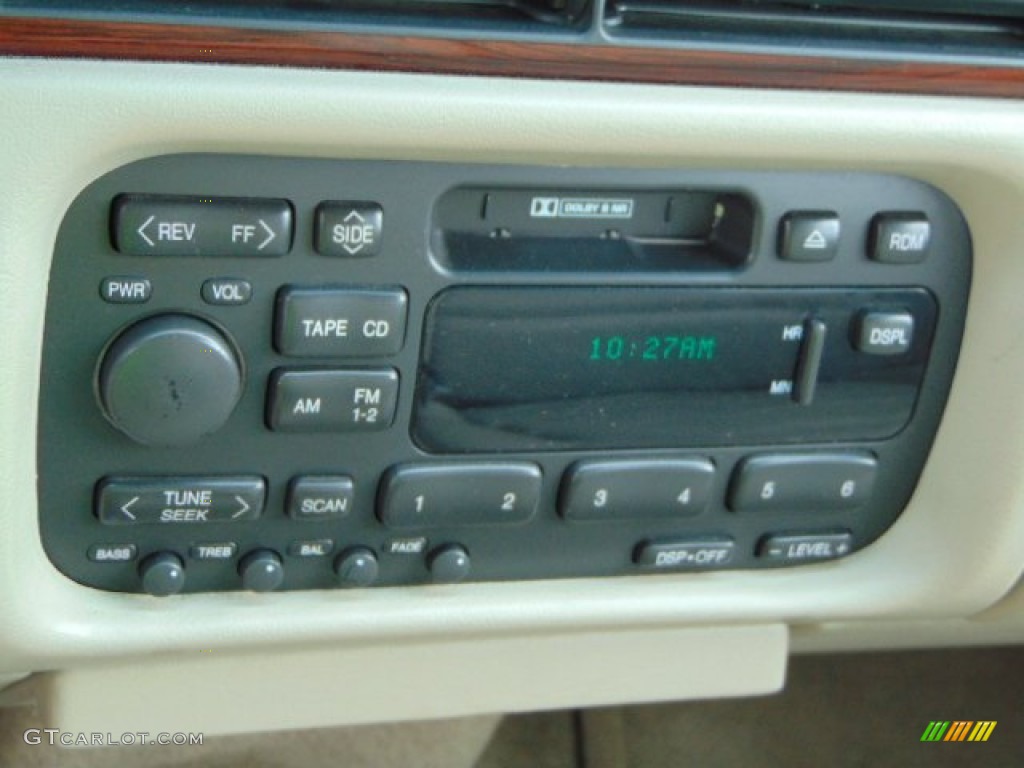 1996 Cadillac DeVille Sedan Controls Photo #94786658