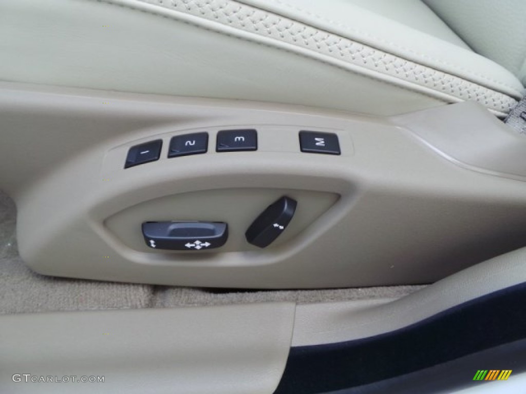 2015 Volvo XC70 T6 AWD Controls Photo #94795272