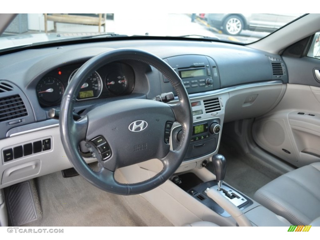 Gray Interior 2008 Hyundai Sonata Limited Photo #94799832