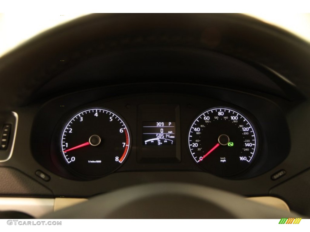 2011 Volkswagen Jetta SEL Sedan Gauges Photos
