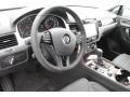 Black - Touareg V6 Executive 4Motion Photo No. 11