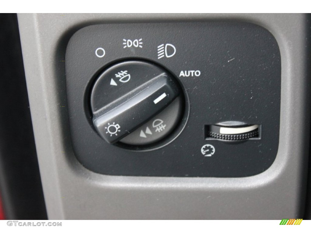 2006 Land Rover LR3 V8 SE Controls Photo #94804803