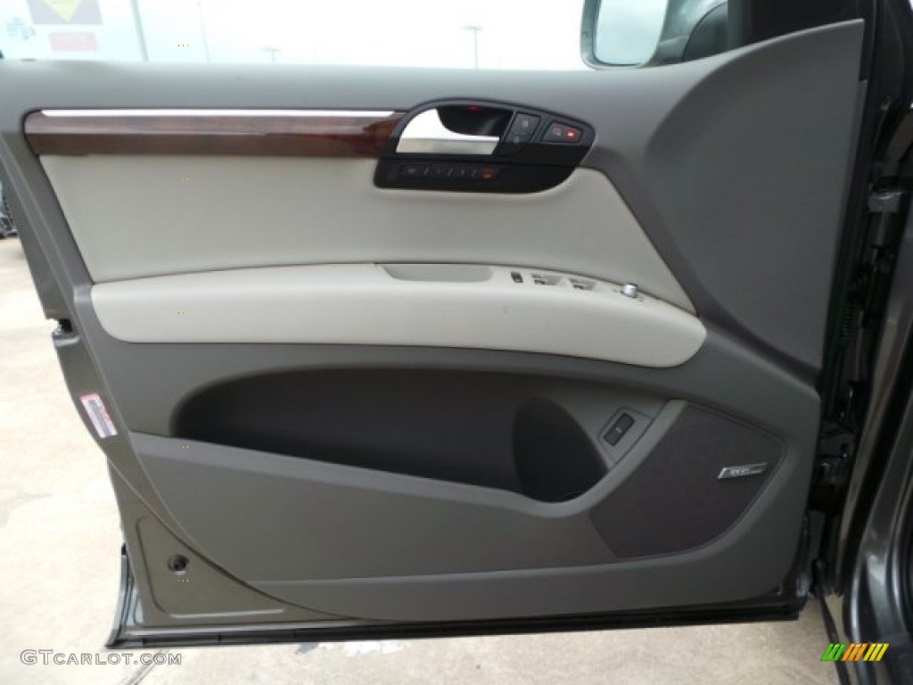 2014 Audi Q7 3.0 TFSI quattro Limestone Gray Door Panel Photo #94805160