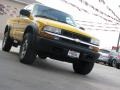 Yellow - S10 ZR2 Extended Cab 4x4 Photo No. 13
