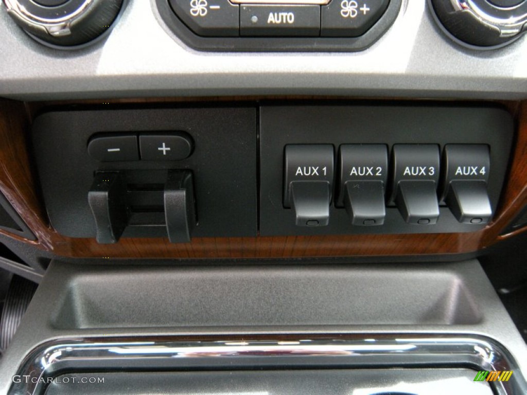 2015 Ford F250 Super Duty King Ranch Crew Cab 4x4 Controls Photo #94813931